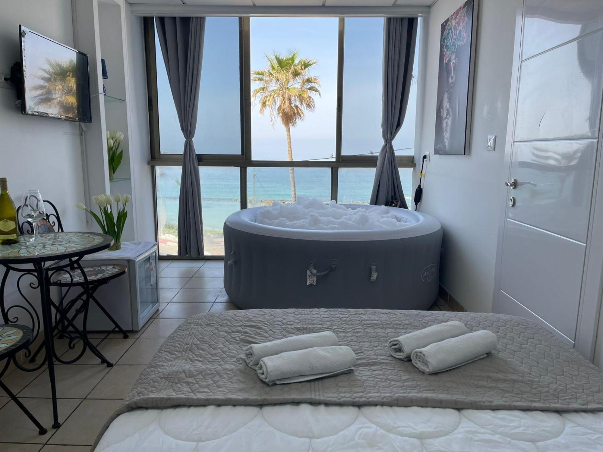Sea Line Hotel From R&A Group Bat Yam Eksteriør bilde